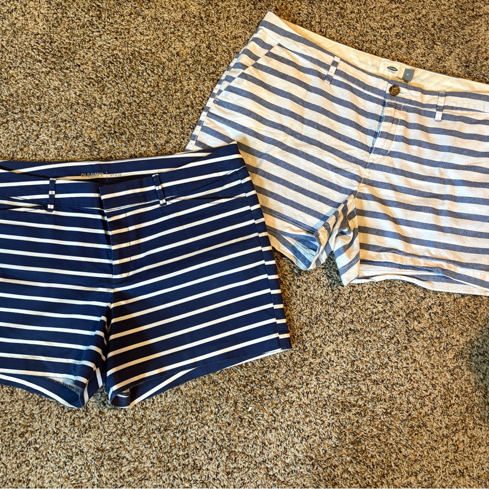 Old Navy Navy and White Striped Women's Shorts Duo